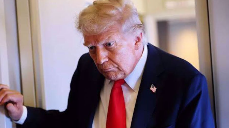 Senator AS Desak Trump yang Panik untuk Akhiri Agresi terhadap Iran